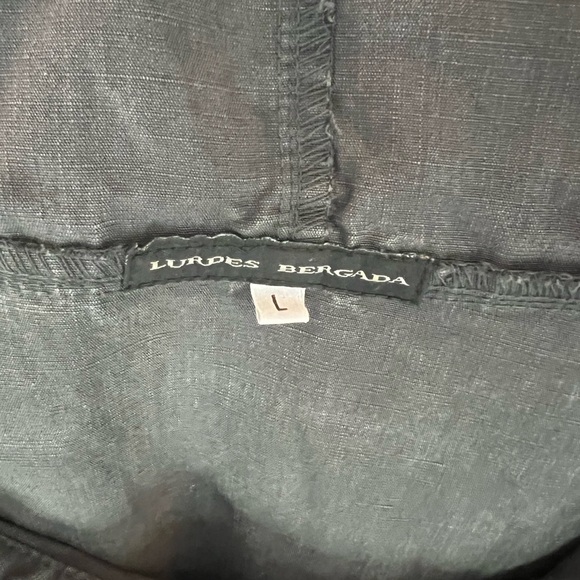 Unique 4-season statement piecee by designer Lurdes Bergada - Picture 9 of 9